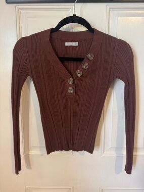 Ribbed Button-Accent V-Neck Sweater in Rich Brown